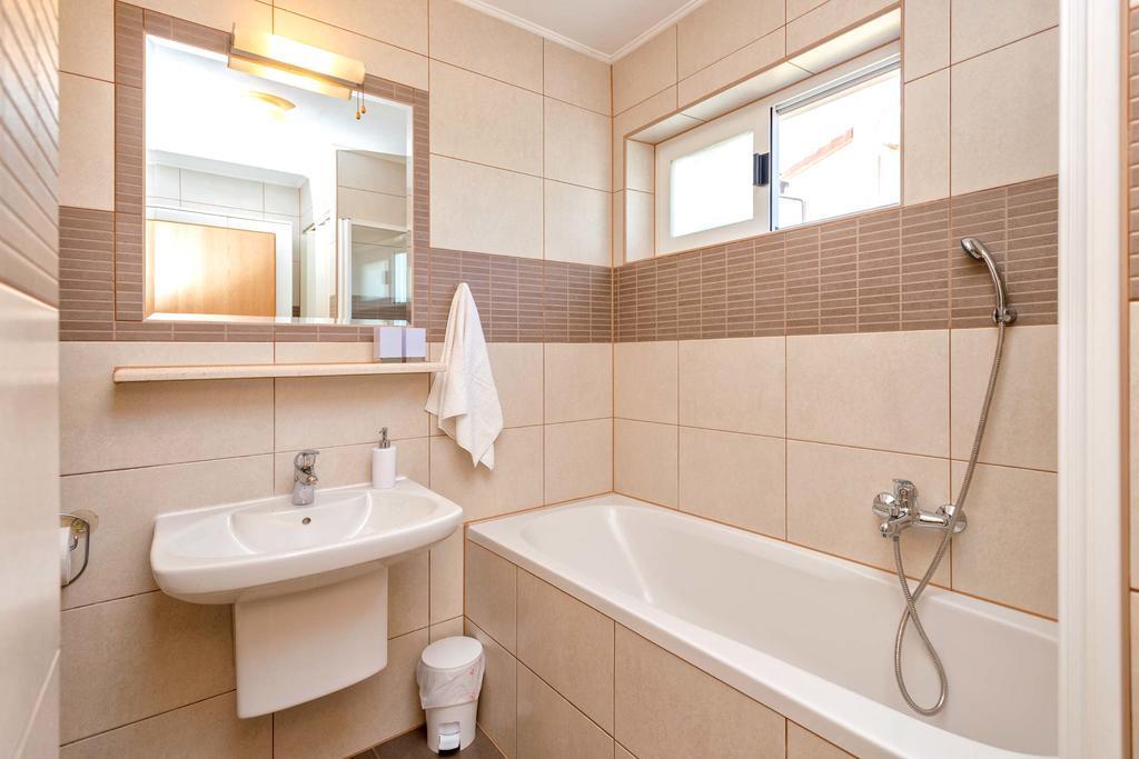 Appartement Deluxe Jelsa à Jelsa  Extérieur photo